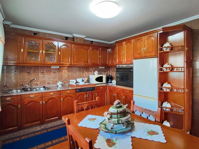 Foto 89e816c9-f4e9-4e64-b8cb-6e40b6a18426. Maison avec chauffage parking dans Cambre