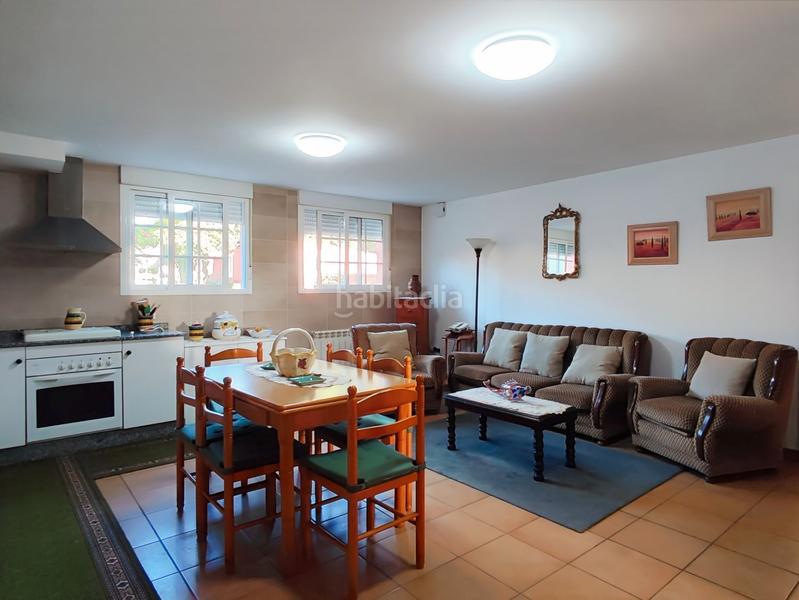 Foto b977fc1d-ad38-45c9-9b55-04d82e2e14a8. Maison avec chauffage parking dans Cambre