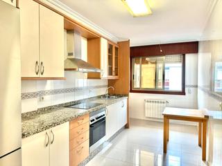 Rent Flat  Costa lonxa. ? amplio y luminoso piso en el burgo – con garaje, trastero y ex