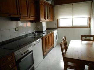 Location Appartement à Avenida rosalía castro 168. Alquiler para estudiantes