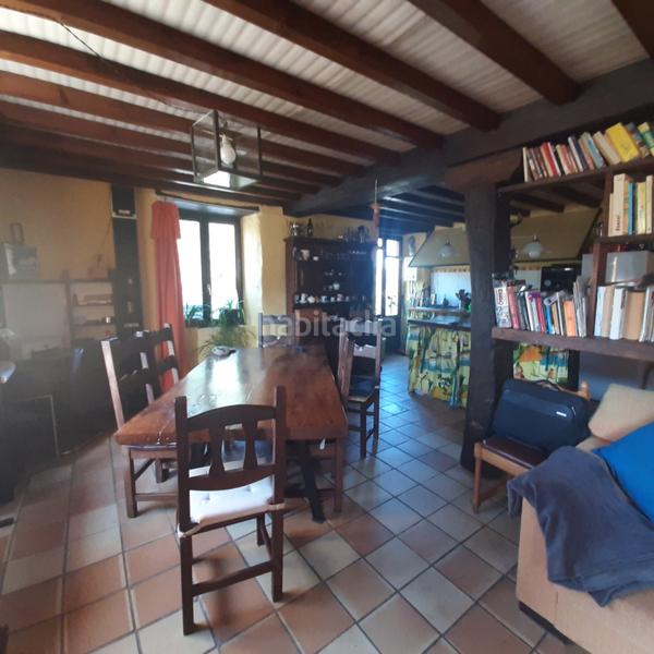 Foto 907ad1f5-434b-4db6-83ee-1ab5f55a255a. Chalet en estrada viveiro 1 vivienda unifamiliar con restaurante en o barqueiro en Mañón