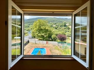 Chalet  Rúa pérez lugín 46. Chalet independiente con piscina a 200 m de la playa – ¡se escuc