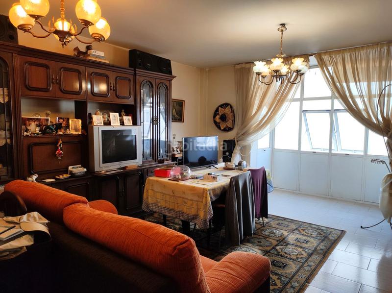 Foto aa3fcbdc-952d-45c6-8626-26cef5e1e52d. Semi detached house with heating in Vilaboa Sur Culleredo