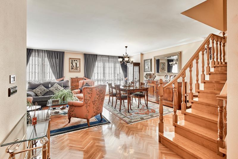 Foto 36cade4d-1b8b-4cf5-8523-dcc34b2dd615. Duplex in paseo ronda 30 in Riazor - Visma Coruña (A)