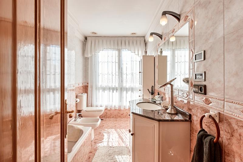 Foto bcdbfada-96be-4134-9c74-dd944fc15f22. Duplex in paseo ronda 30 in Riazor - Visma Coruña (A)