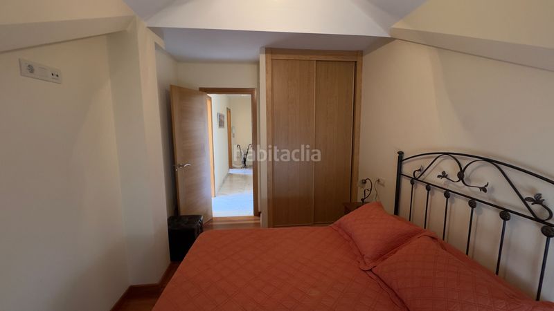 Foto e0ac5805-9e12-4ed5-b73a-84d48a9da40e. Àtic amb aparcament a Ares