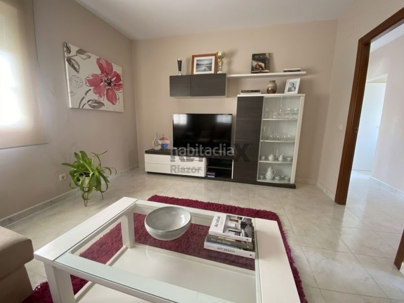 Foto 444a9478-44a9-402e-a035-d7fb14caac65. Casa amb calefacció aparcament a Lalín