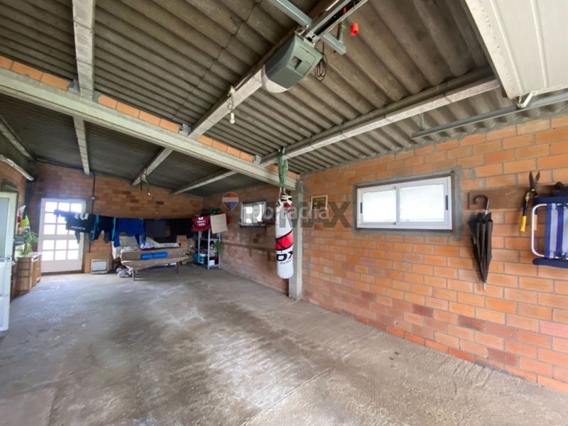 Foto 67422469-68ae-49d0-b0de-3bc8e791c3ef. Casa amb calefacció aparcament a Lalín
