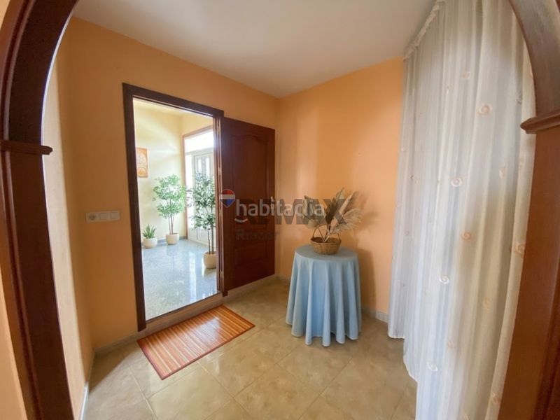 Foto de384d51-1af8-43b5-a1ba-edef7bc7a28d. Casa amb calefacció aparcament a Lalín