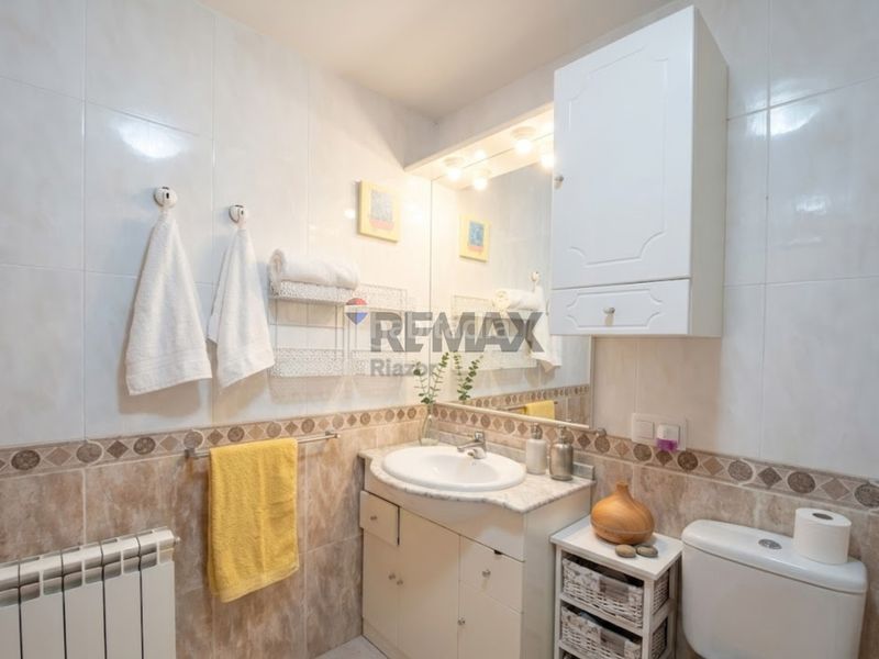 Foto 04c9c31d-4493-40cf-b7de-87d06f1d1cfa. Pis amb calefacció aparcament a O Milladoiro Ames