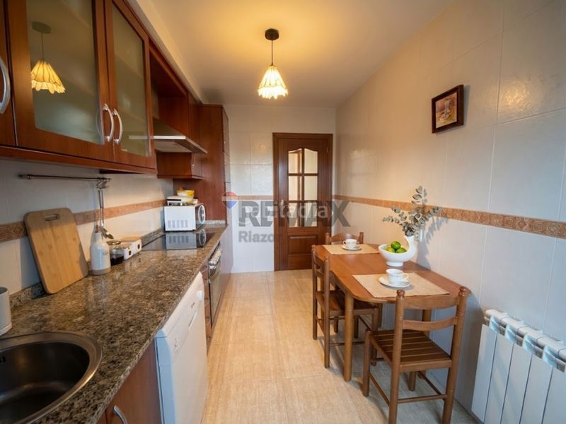 Foto 995fe032-8522-419c-a09b-ac5b8b935570. Pis amb calefacció aparcament a O Milladoiro Ames