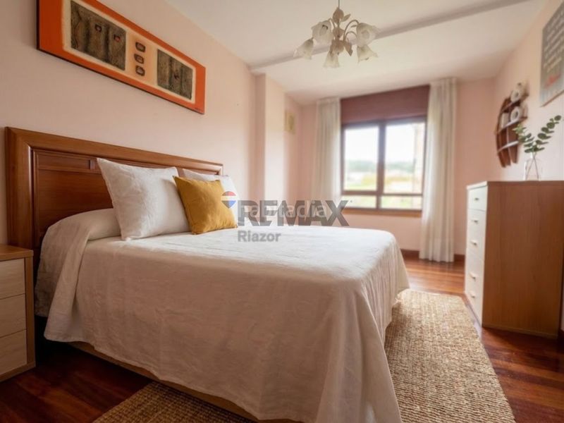 Foto c3ddbbd6-56bd-4f60-a66a-62bddb59e928. Pis amb calefacció aparcament a O Milladoiro Ames