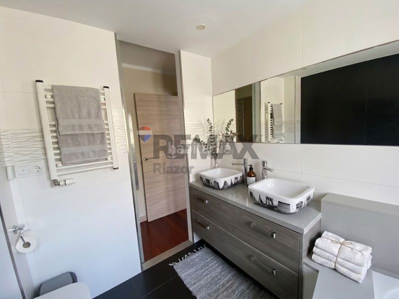 Foto c985a0bf-91c6-484b-b617-abf2d7a1fbc1. Pis amb calefacció aparcament a Bertamirans Ames
