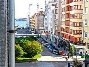 Lloguer Pis  Avenida calvo sotelo 18. Centro, riazor. mes de julio. curso escolar