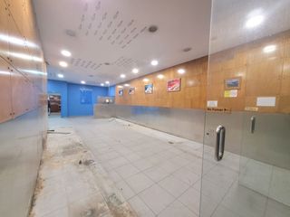 Local Comercial a Rosalía de Castro