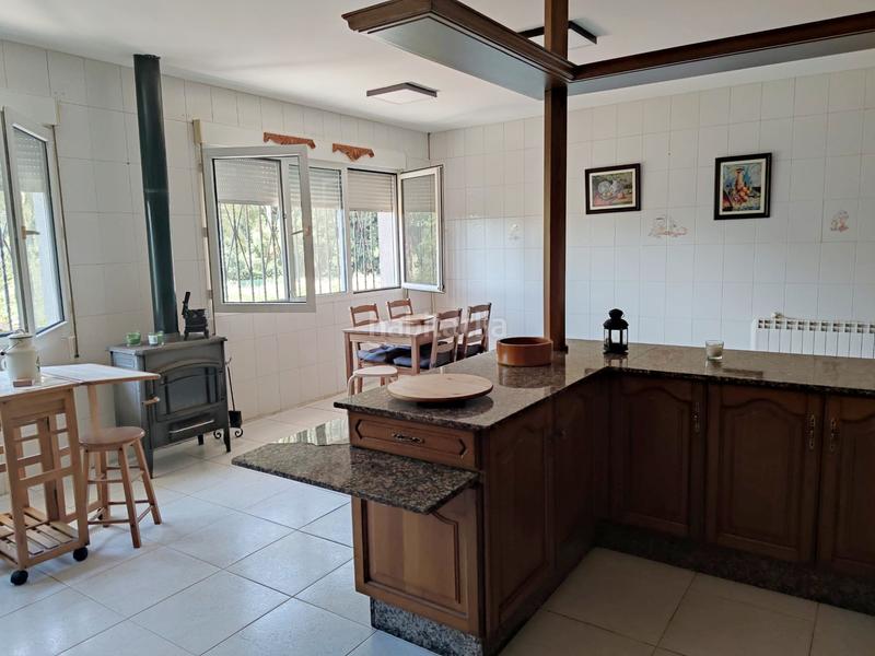 Foto 4362e6e8-2cd9-4c76-8cc9-f9140120f66f. Chalet casa unifamiliar con terreno en serantes. en Ferrol