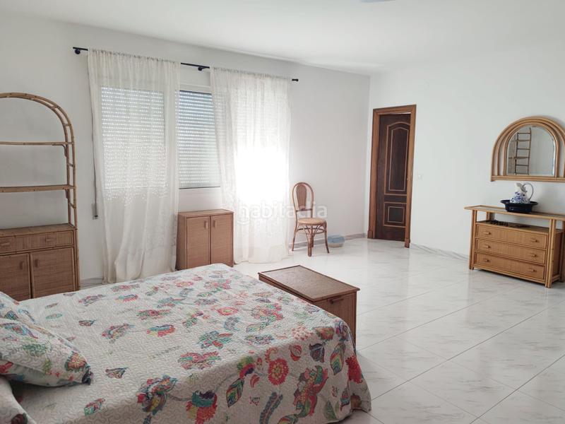 Foto 54fd4812-c4b7-4185-9889-8e15d6f0434e. Chalet casa unifamiliar con terreno en serantes. en Ferrol