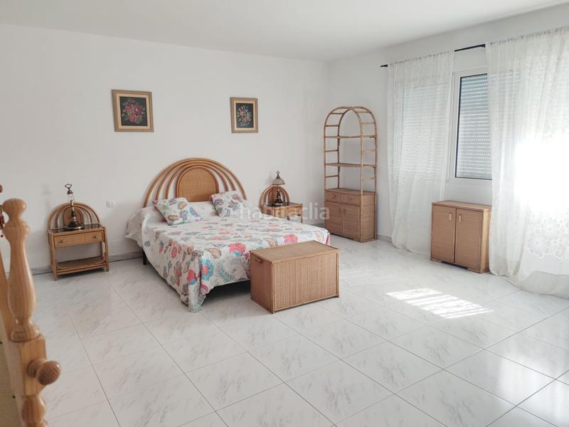 Foto e60b04bd-03d5-4c65-85b8-cccbfabfc4b3. Chalet casa unifamiliar con terreno en serantes. en Ferrol