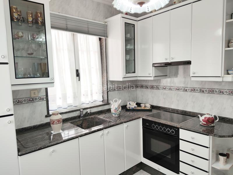 Foto 0bcaa79e-2ea9-4d41-8a74-3624955dc715. Haus mit heizung parking in Alto del Castaño Narón