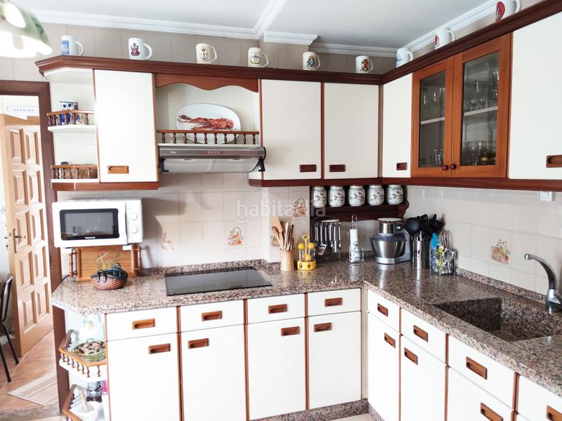 Foto 0f315c89-8260-4e99-a24e-cb10d40a25bf. Haus mit heizung parking in Alto del Castaño Narón