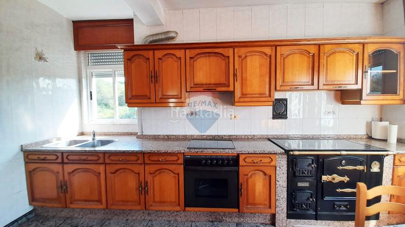 Foto df9461bc-e582-420a-9419-f5654551452a. Casa amb calefacció aparcament a Pontedeume