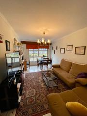 Etagenwohnung en Ra da estrada 16. Amplio piso con vistas al mar