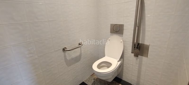 Foto 2b3c1fb9-2bc5-463f-ba6e-e9f410f0f372. Local comercial a Piñeiros - Freixeiro Narón