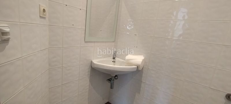 Foto caf7bcf2-253a-4dee-b274-b6ddca1be2ca. Local comercial a Piñeiros - Freixeiro Narón