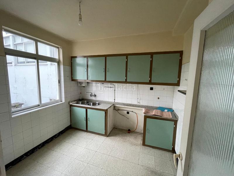 Foto 5729b2d1-edd1-42f7-a163-b6490677179b. Casa adossada amb aparcament a A Gándara Narón