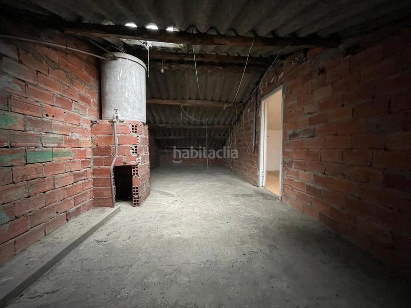 Foto 6085fb11-4fe4-4925-84b0-48d187933a9e. Casa adossada amb aparcament a A Gándara Narón