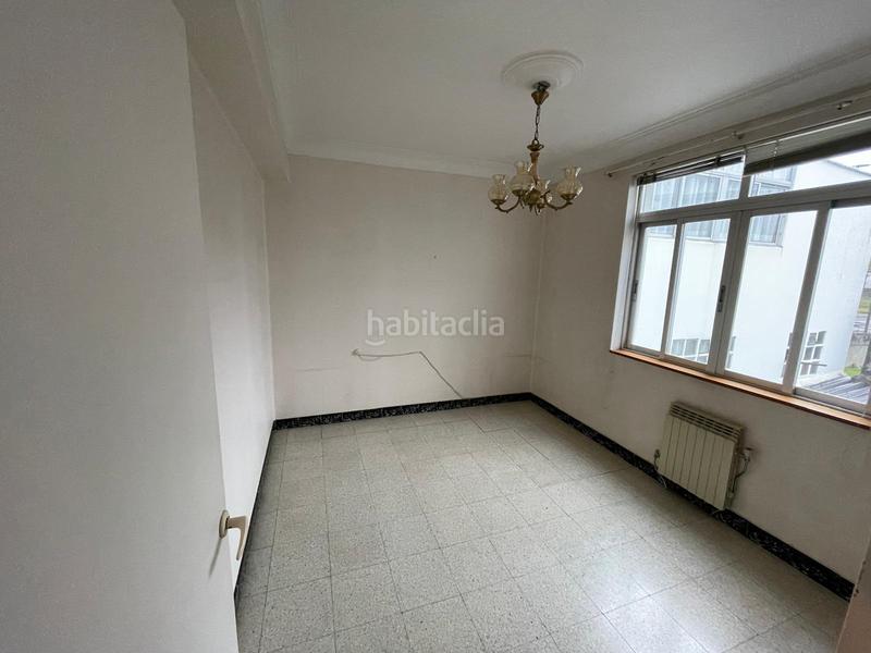 Foto d8749d37-a66c-4a40-8ebe-ffaae7ac5126. Casa adossada amb aparcament a A Gándara Narón