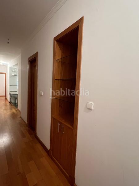 Foto c8c2bba7-5b4e-4a39-889e-ce54f55f5752. Affitto appartamento in rúa san andrés 17 in Ciudad Vieja Coruña (A)