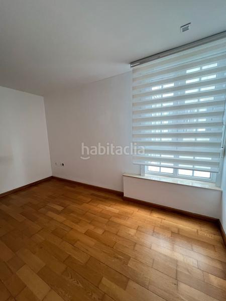 Foto 76c25cb8-ed4f-4700-aed4-61e6ecd658d0. Alquiler piso en rúa san andrés 17 elegante piso en alquiler en calle san andrés – ¡confort y estilo en plena ciudad! en Coruña (A)