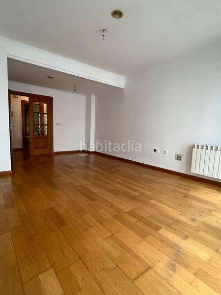 Foto b2825841-f31b-4047-8f55-2e594b4ca2d1. Alquiler piso en rúa san andrés 17 elegante piso en alquiler en calle san andrés – ¡confort y estilo en plena ciudad! en Coruña (A)