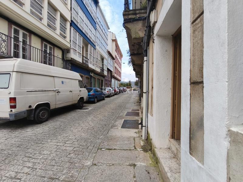 Foto 0d2898d7-bd05-41a6-abd2-b615d546d0b6. Edifici a Ferrol vello - puerto Ferrol