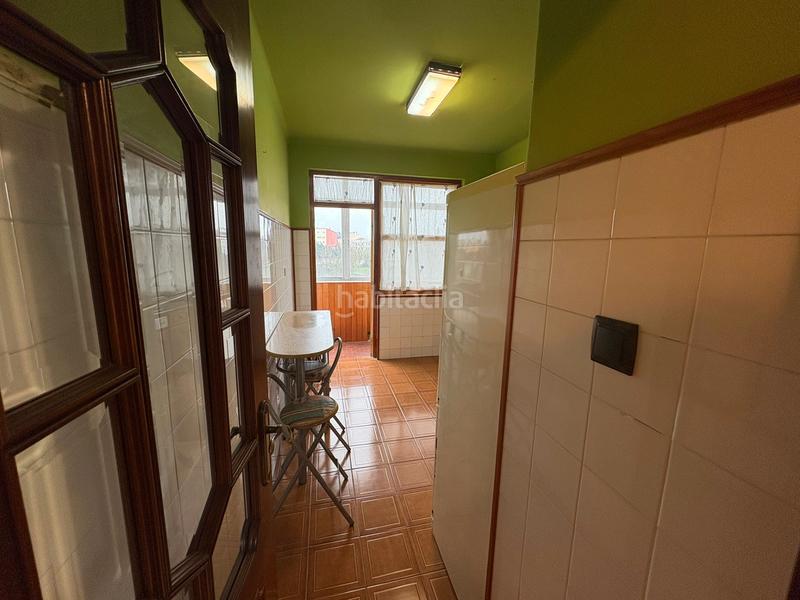 Foto fbe6ad9a-2eb9-4efc-8dd4-7c75ae6813a7. Pis amb calefacció a Alto del Castaño Narón