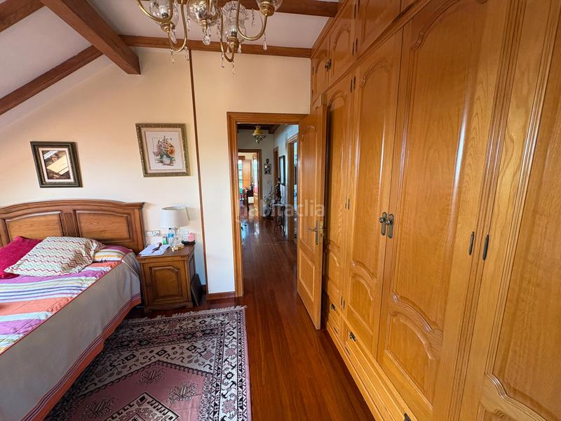 Foto 0bb8c0d9-ef38-4551-9f66-413a4f2f26ca. Chalet con camino riscaldamento parcheggio in A Gándara Narón