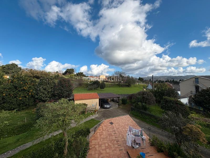 Foto 13a4c2e8-6ae2-4679-87f7-4a97b61fe855. Chalet con camino riscaldamento parcheggio in A Gándara Narón