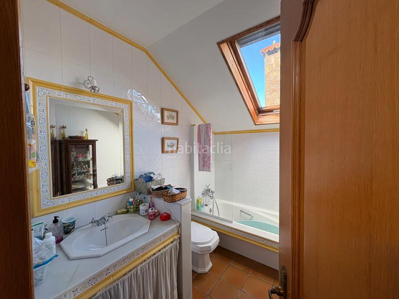 Foto 17258ebf-e7d5-4cd1-9112-96a08eb95931. Chalet con camino riscaldamento parcheggio in A Gándara Narón