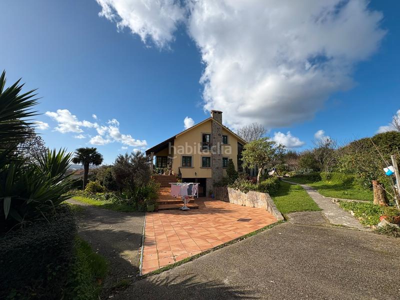 Foto 2ad01b5d-1840-4780-842b-1992e5192484. Chalet con camino riscaldamento parcheggio in A Gándara Narón