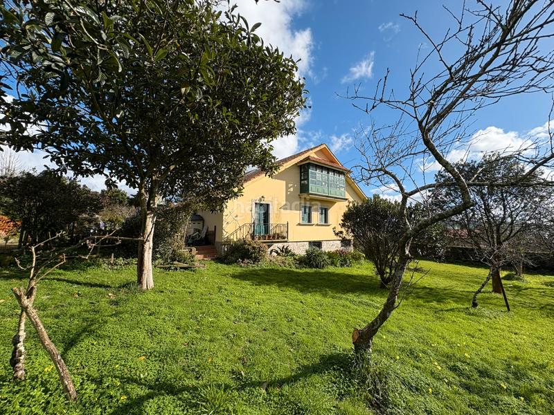 Foto 9cd5f9f9-3c15-411f-b355-72d1b13efc0f. Chalet con camino riscaldamento parcheggio in A Gándara Narón