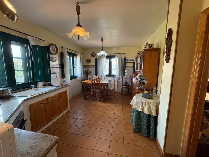 Foto b53602eb-c881-4d2e-9f36-ec17f5982ce1. Chalet con camino riscaldamento parcheggio in A Gándara Narón