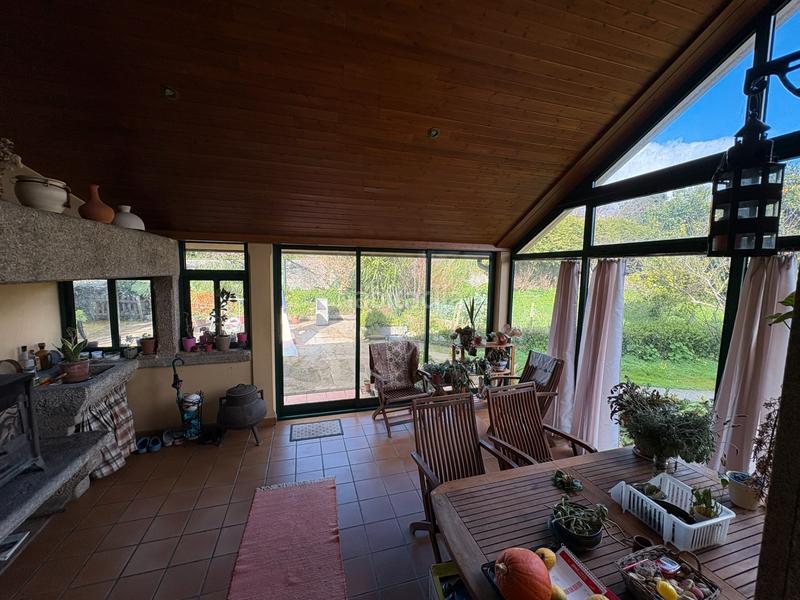 Foto b55a4a65-ece3-477b-9923-2c59bea99e51. Chalet con camino riscaldamento parcheggio in A Gándara Narón