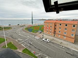 Appartement à Praza alcaldesa berta tapia 437b. Piso en venta con vistas al mar a solo un minuto caminando del p