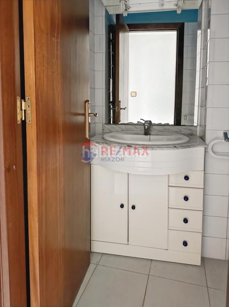 Foto 3eb081a6-f5f0-4716-92e7-6a2ff59a841e. Piso en praza alcaldesa berta tapia 437b piso en venta con vistas al mar a solo un minuto caminando del paseo marítimo en Coruña (A)