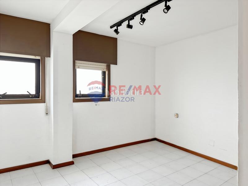 Foto d5d0cb49-17ba-45a0-a98e-ab4ad5a38b3e. Piso en praza alcaldesa berta tapia 437b piso en venta con vistas al mar a solo un minuto caminando del paseo marítimo en Coruña (A)