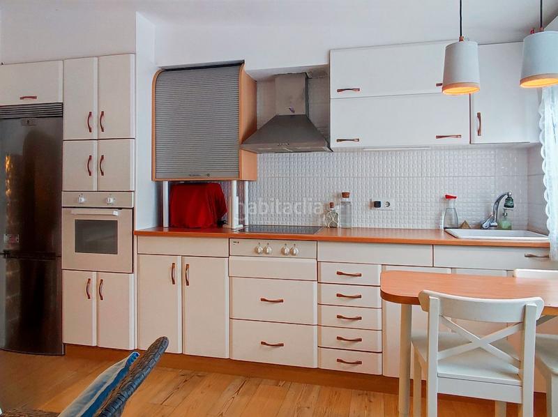 Foto 7f3786a9-cf6e-472c-80d0-3553ea40398f. Casa a avenida de caión 19 a Arteixo pueblo Arteixo