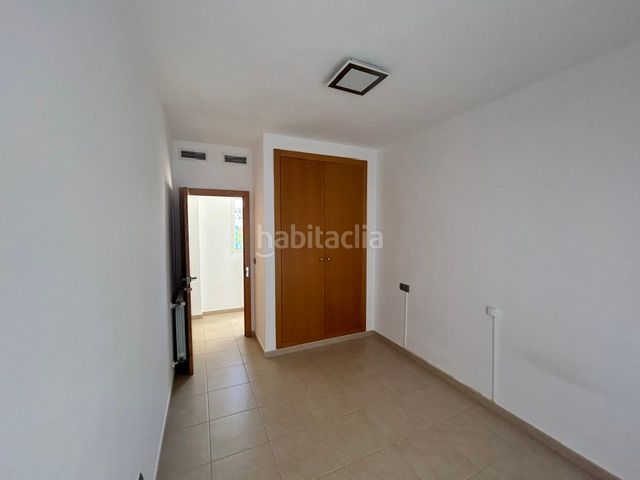 Foto 4f55d221-40d2-4cd3-880c-989bc5fc61f5. Casa amb calefacció aparcament a Alaquàs