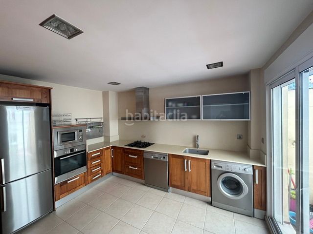 Foto 55ce91d0-b0e5-4603-80cf-6503cbb0f04d. Casa amb calefacció aparcament a Alaquàs