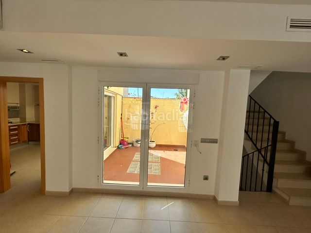 Foto b1517672-f64e-4c9d-a1df-957dd673d793. Casa amb calefacció aparcament a Alaquàs